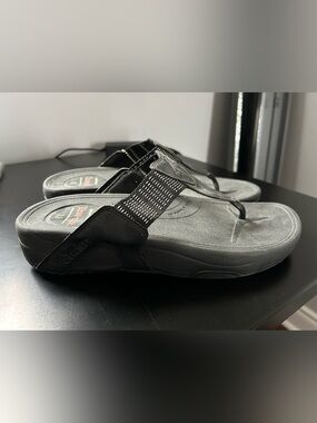 Skechers Women’s Black Grey Thong Sandals